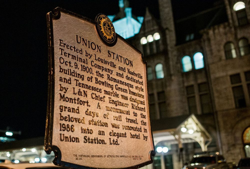 Historical marker for Union Station in Nashville